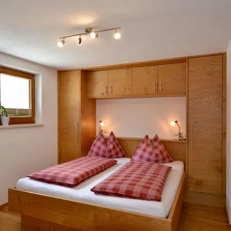 Appealing Holiday In With Balcony 度假居